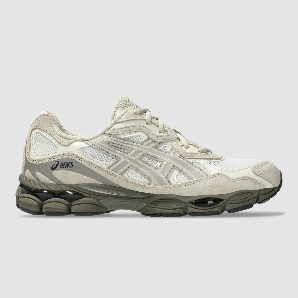 NWB ASICS Gel-NYC sneakers
